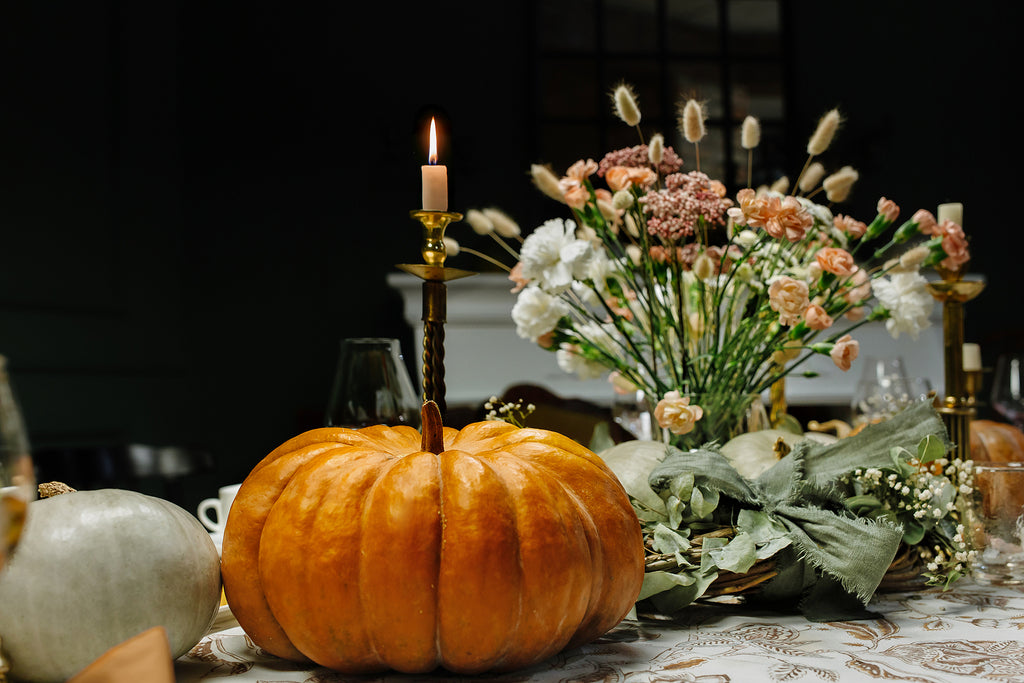 Bring Autumn into Your Home: Pumpkins, Candles and Yellow Leaves