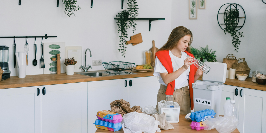 Unlock the Secrets of Serenity: 10 Quick Decluttering Hacks at Home for Busy People